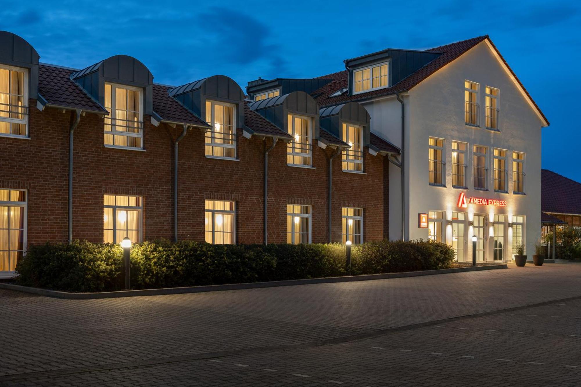 Amedia Express Bielefeld, Trademark Collection By Wyndham Hotel Werther  Exterior photo