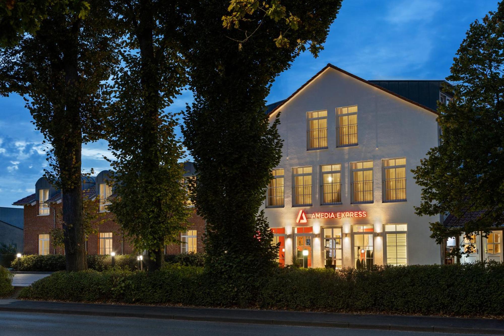 Amedia Express Bielefeld, Trademark Collection By Wyndham Hotel Werther  Exterior photo